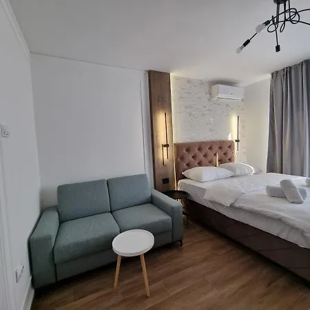 M Lux Apartment *